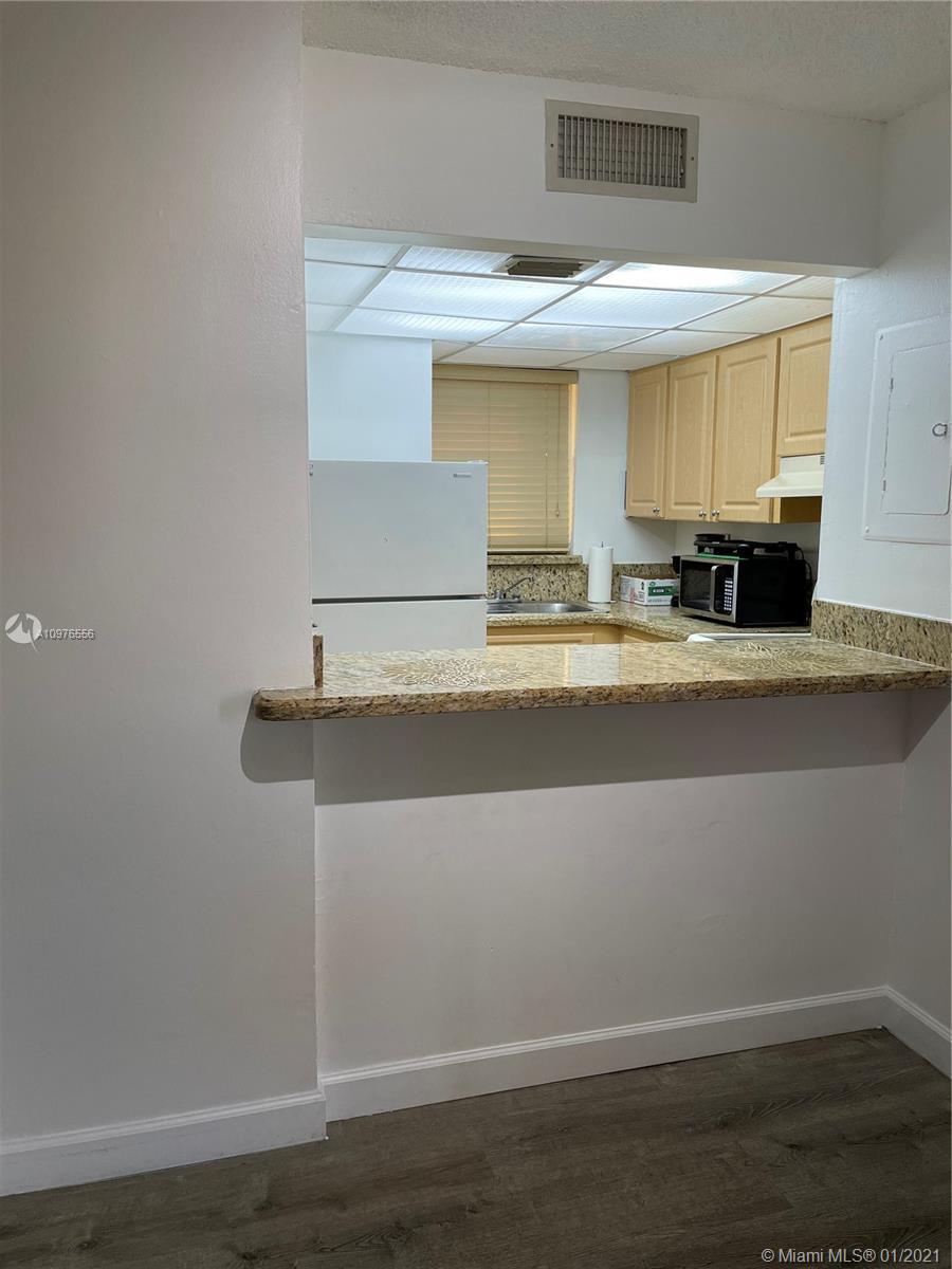 8841 W Flagler St # 406, Miami FL 33174 photo 4
