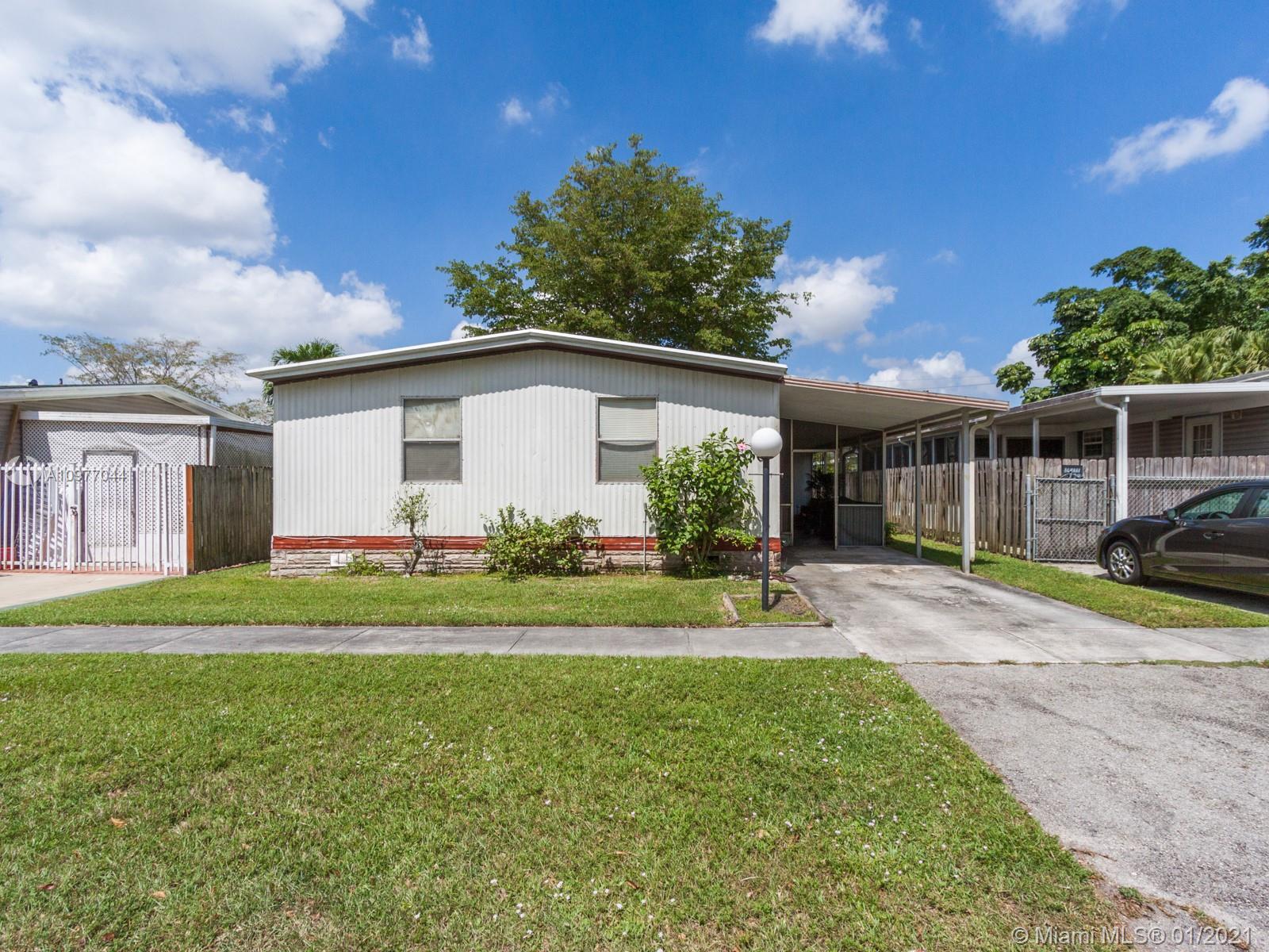 400 NW 214th Ave, Pembroke Pines FL 33029 photo 2