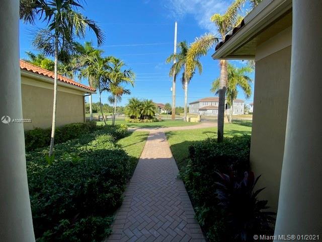 12490 SW 20th St, Davie FL 33325 photo 5
