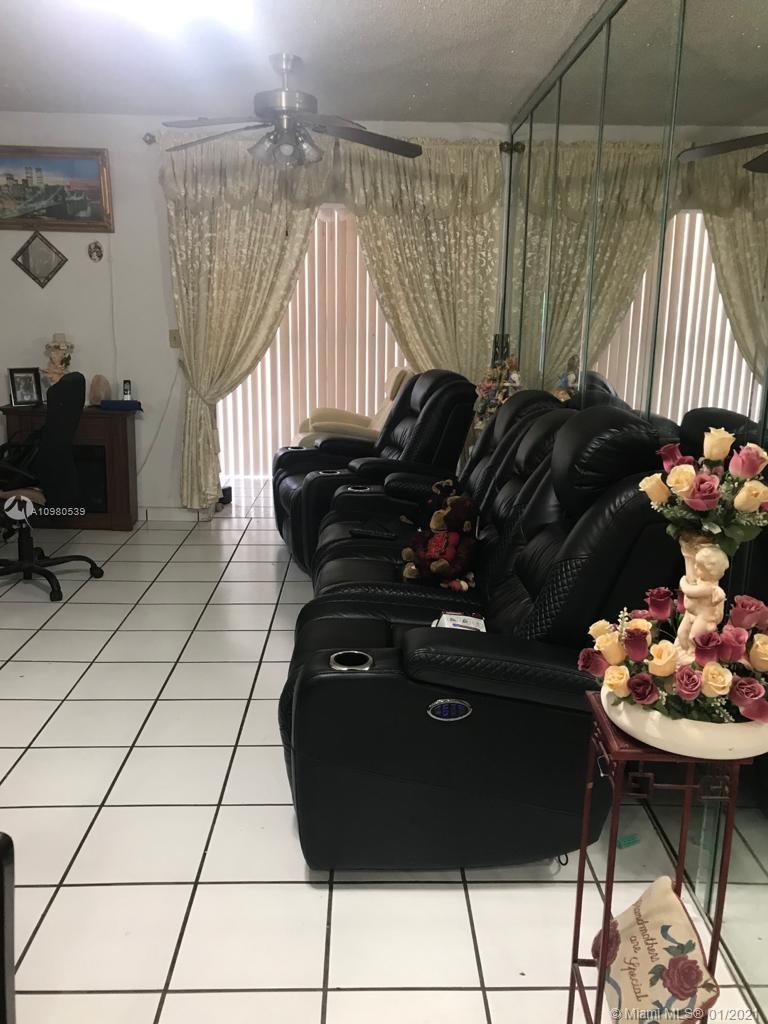 3640 NW 9th St # 512, Miami FL 33125