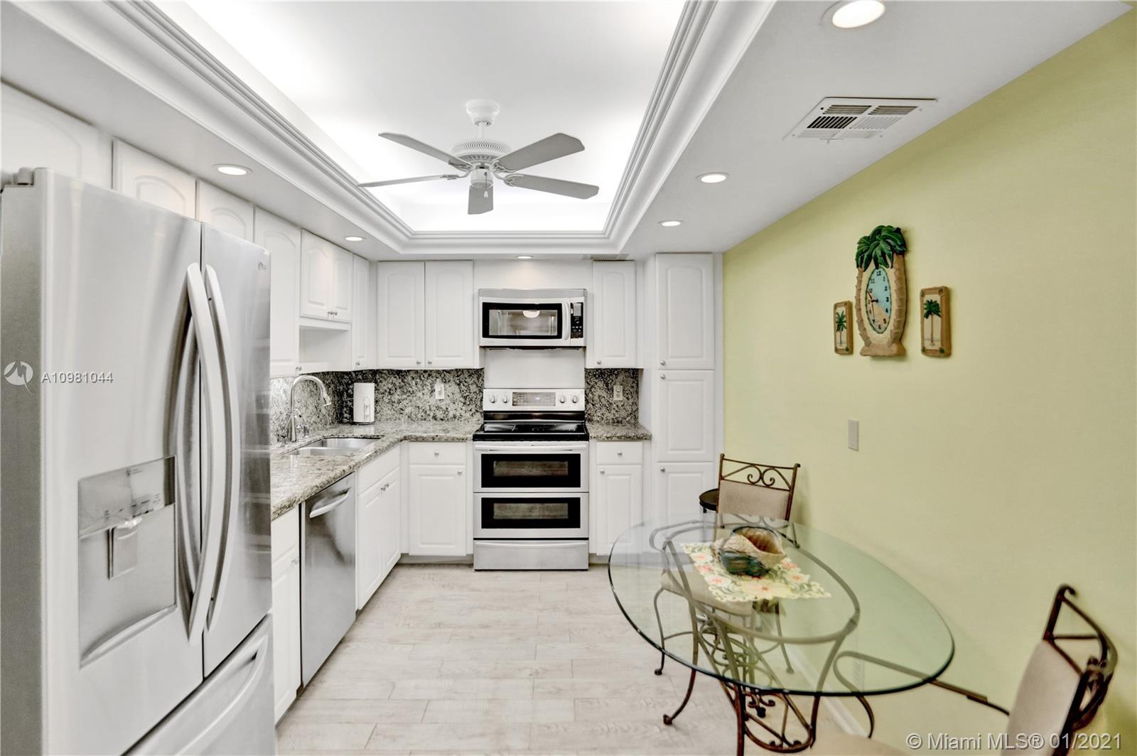 565 Oaks Lane # 207, Pompano Beach FL 33069 photo 3