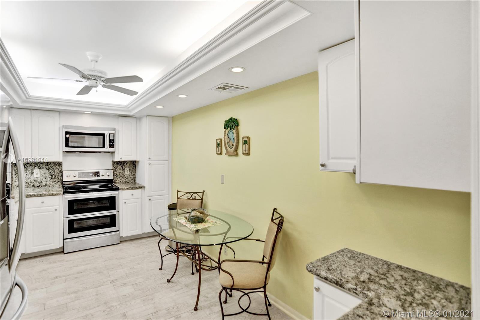 565 Oaks Lane # 207, Pompano Beach FL 33069 photo 5