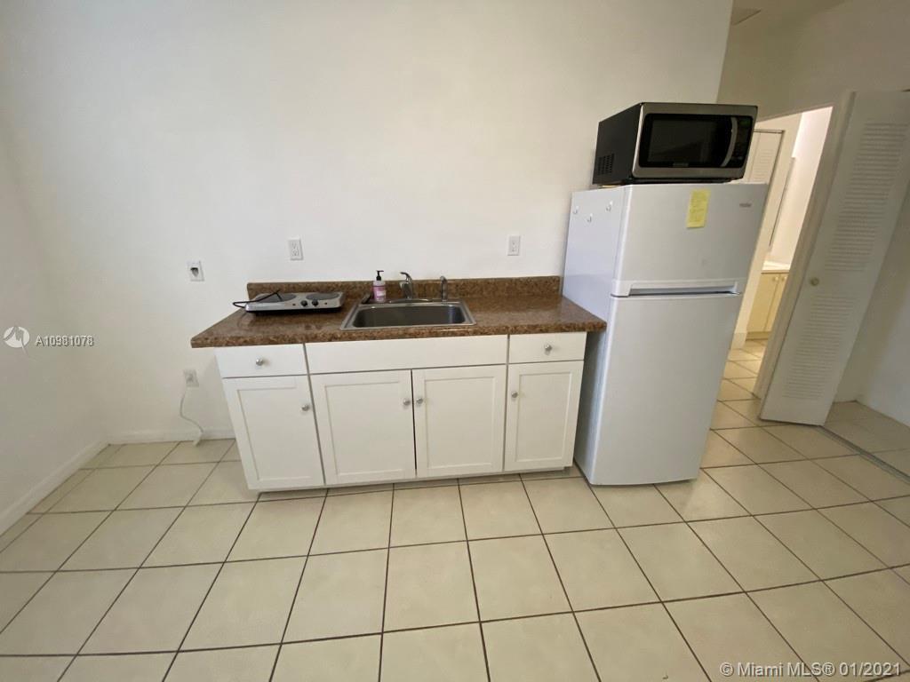1613 SW 3rd St # B, Homestead FL 33030 photo 2