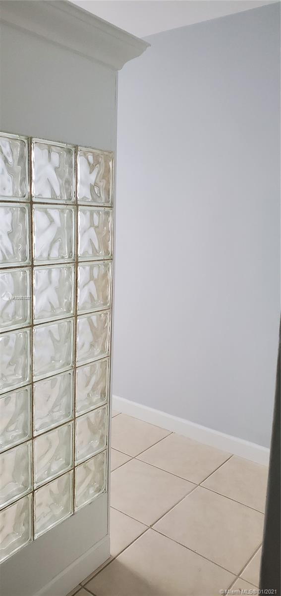 3030 Collins Ave # 4D, Miami Beach FL 33140 photo 5