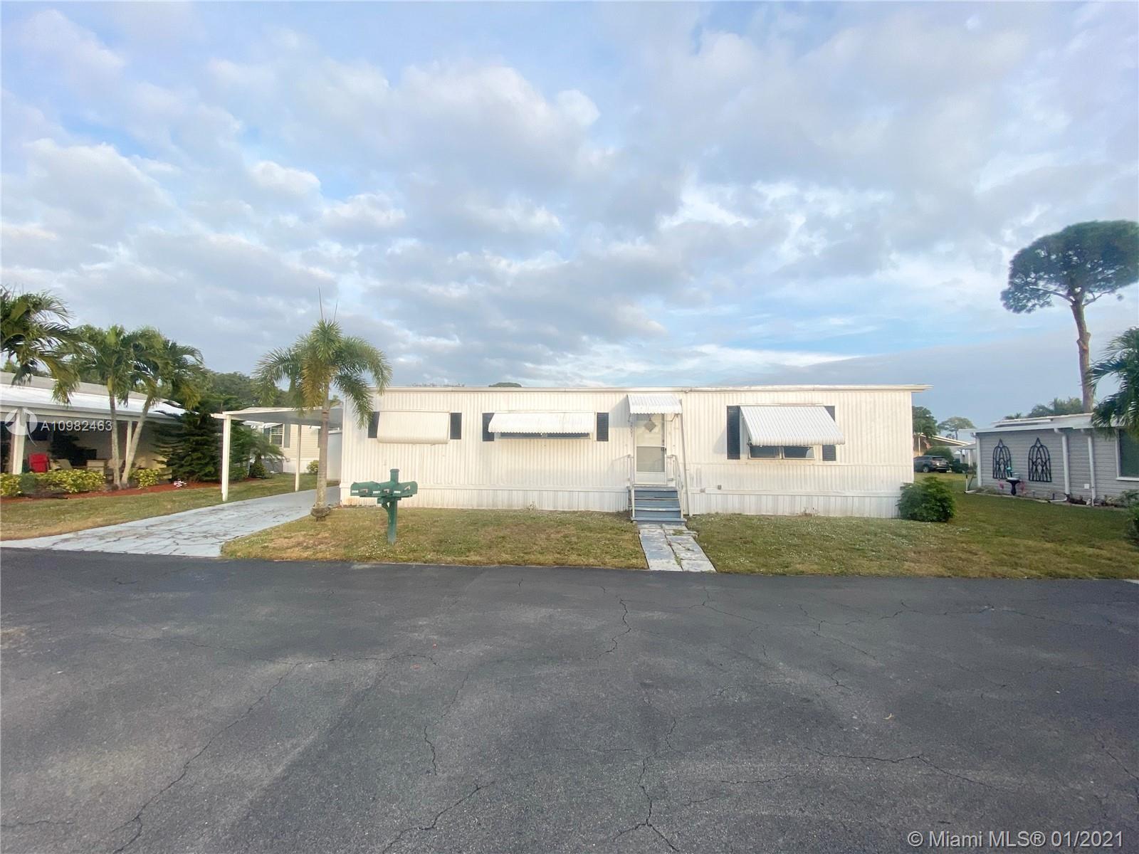 2007 Antigua Bay, Boynton Beach FL 33436 photo 2