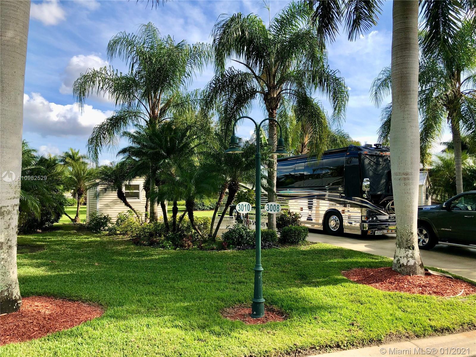 3008 Riverboat Lndg, La Belle FL 33935