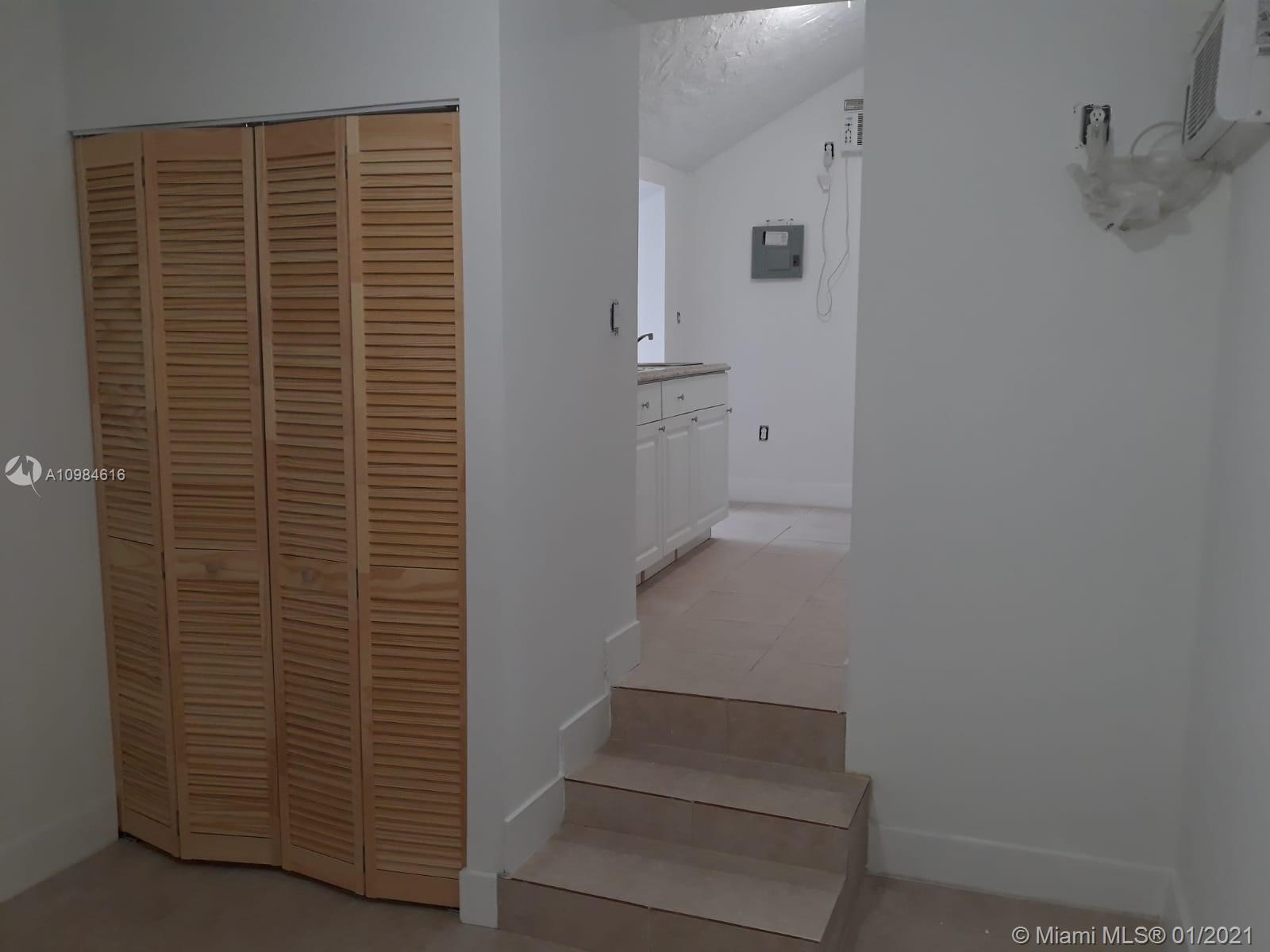 318 SW 4th Ave # 5, Miami FL 33130