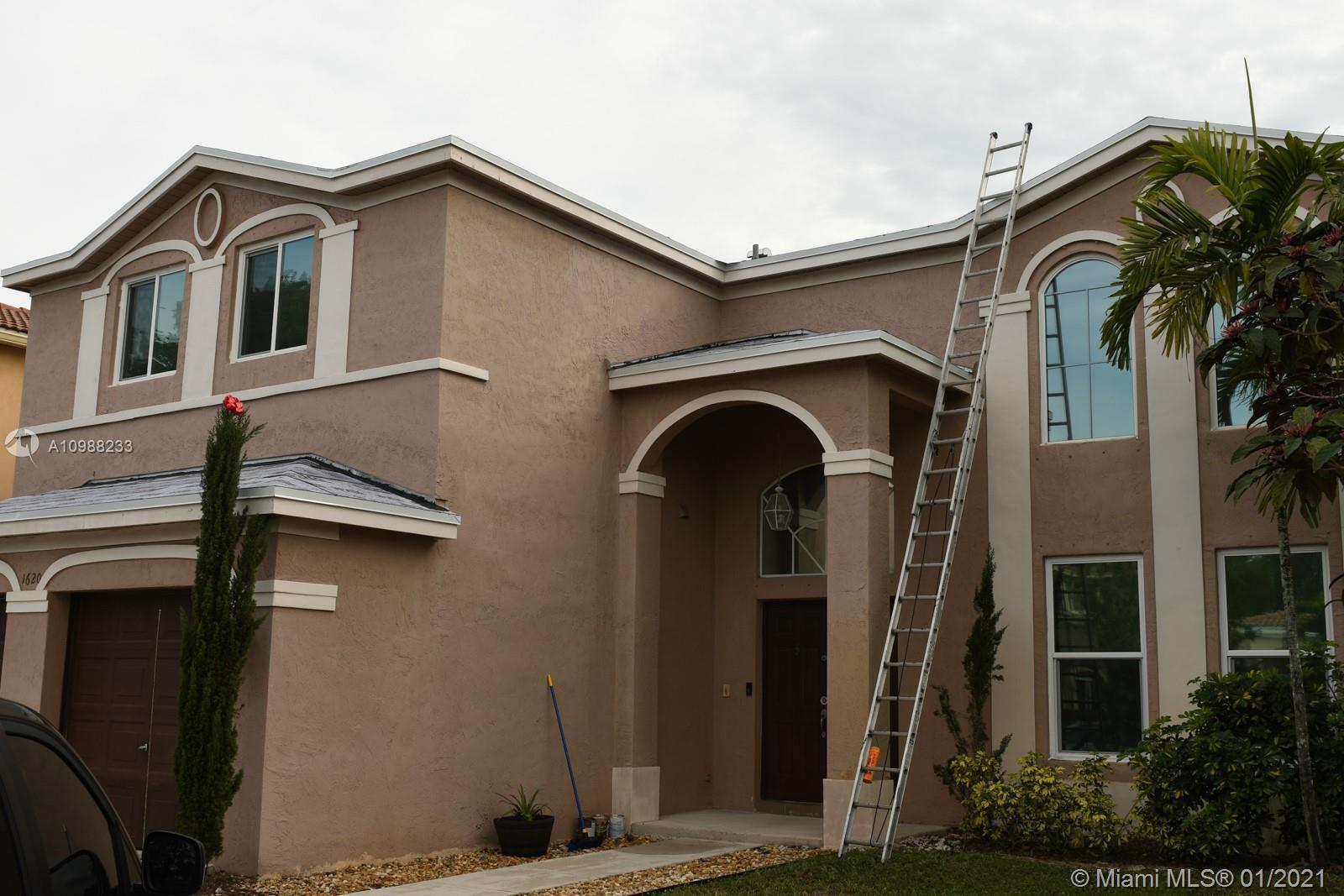 1620 SW 106th Ter, Davie FL 33324