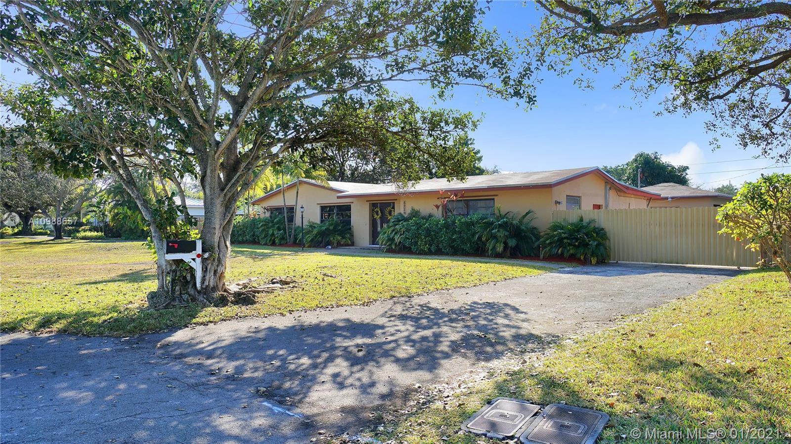 Palmetto Bay, FL 33158 photo 2