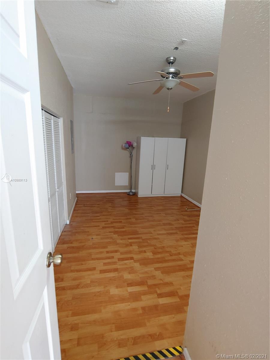 831 NW 134th Ave, Pembroke Pines FL 33028 photo 3