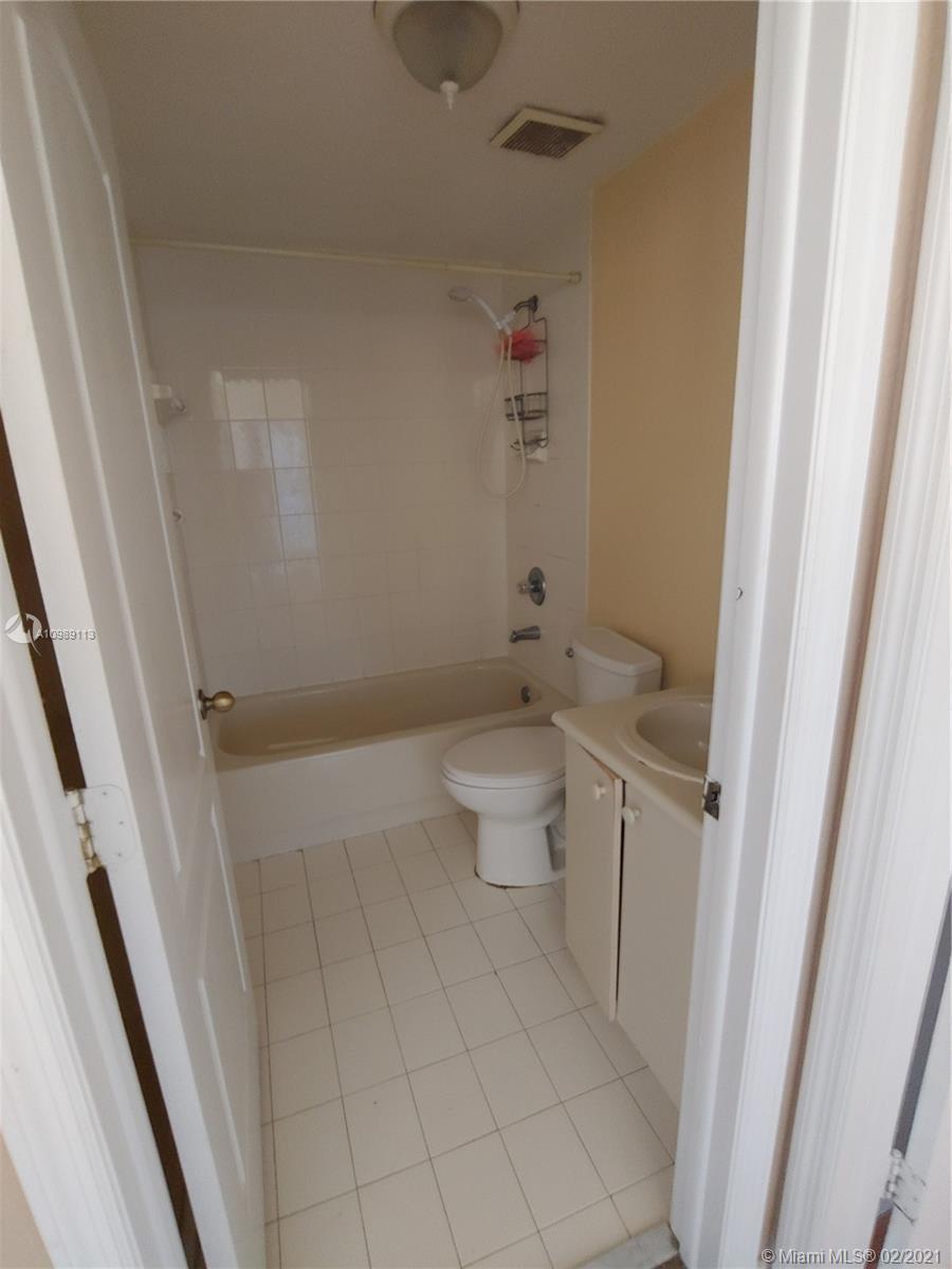 831 NW 134th Ave, Pembroke Pines FL 33028 photo 4