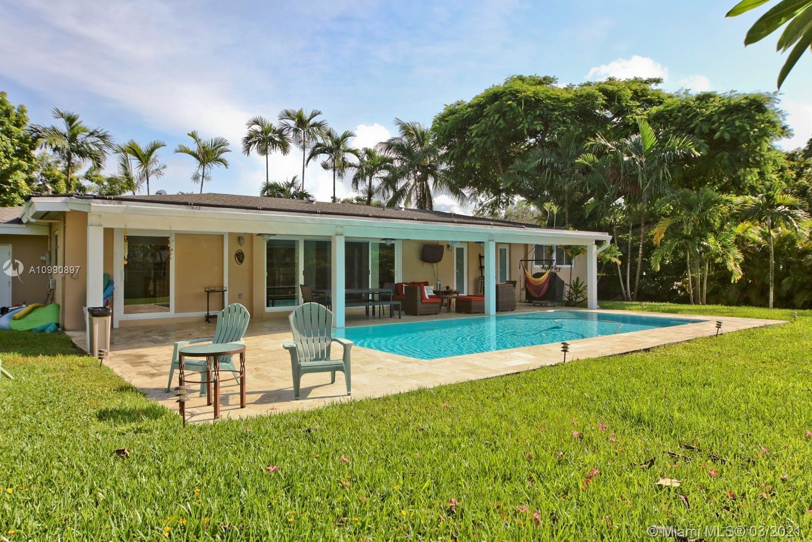 8200 SW 151 St, Palmetto Bay FL 33158 photo 3