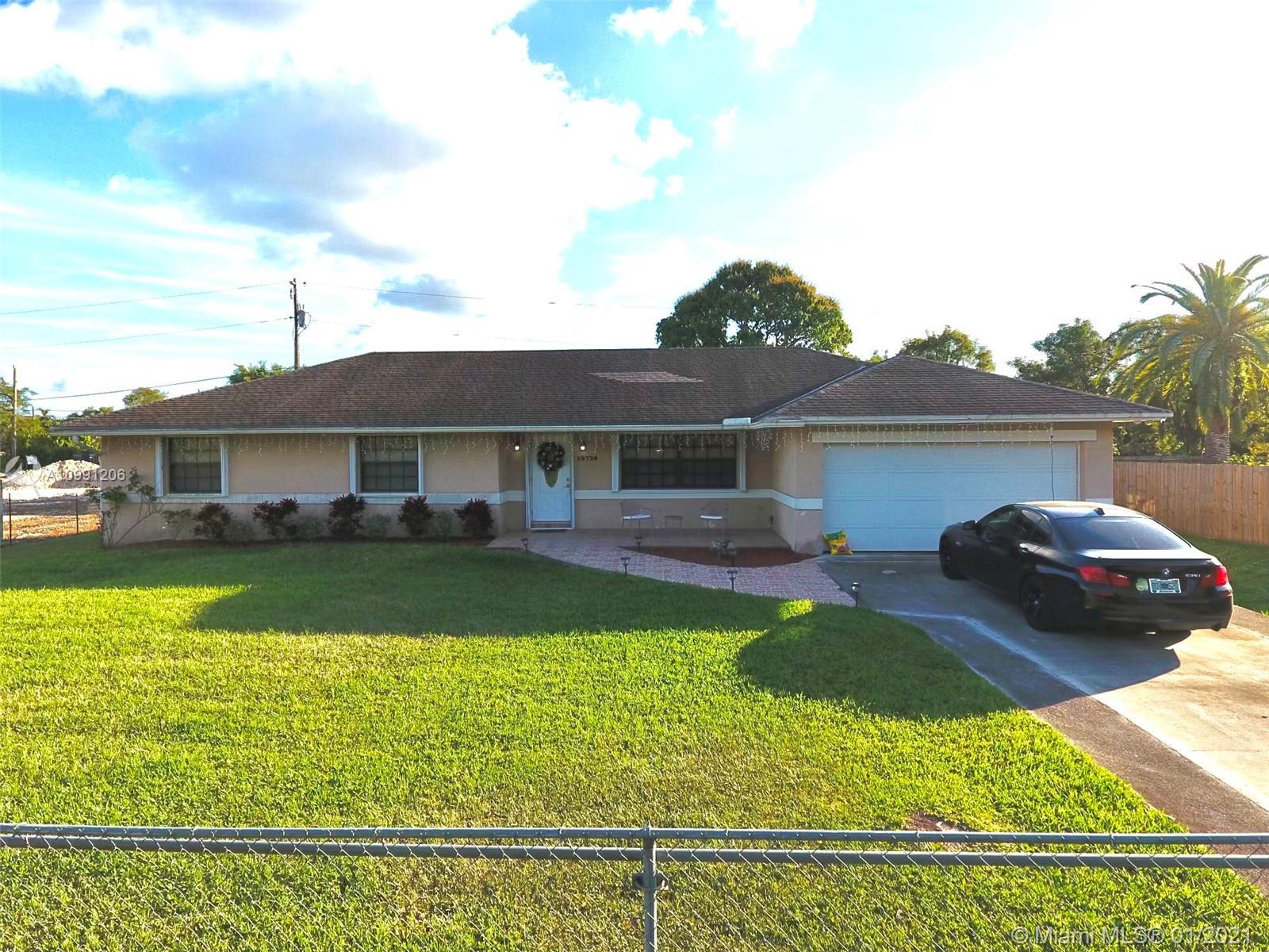 19724 SW 243rd Ter, Homestead FL 33031 photo 2