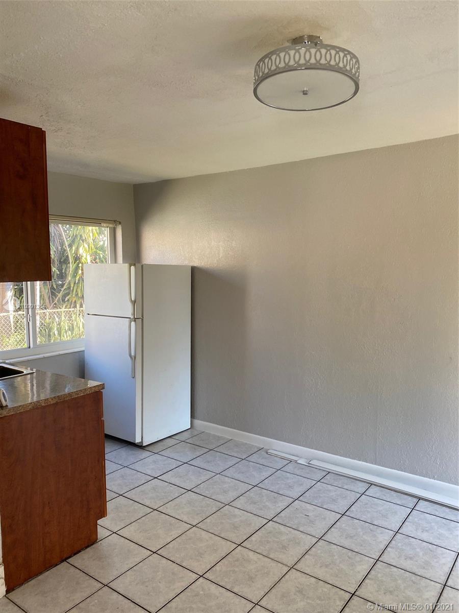 171 SW 11th Ave, Hallandale Beach FL 33009 photo 4