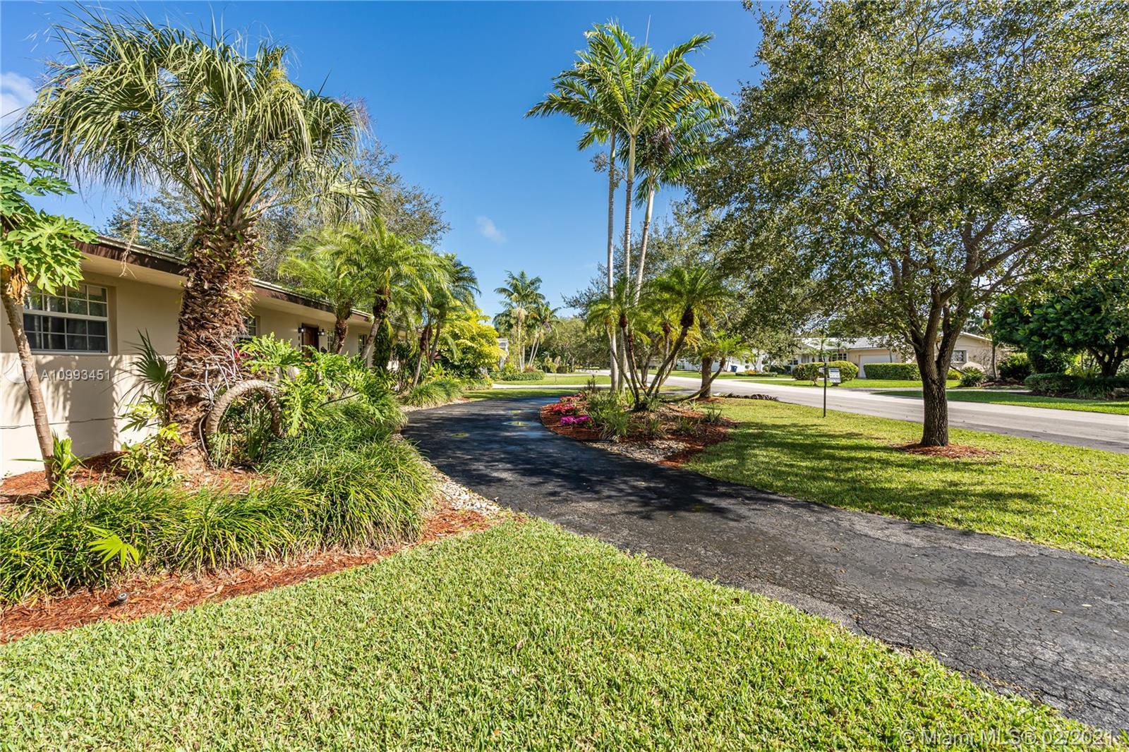 8445 SW 143rd St, Palmetto Bay FL 33158 photo 3