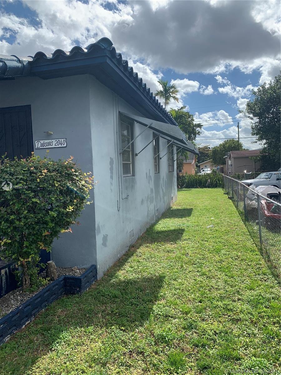 2040 NW 51st St, Miami FL 33142 photo 3