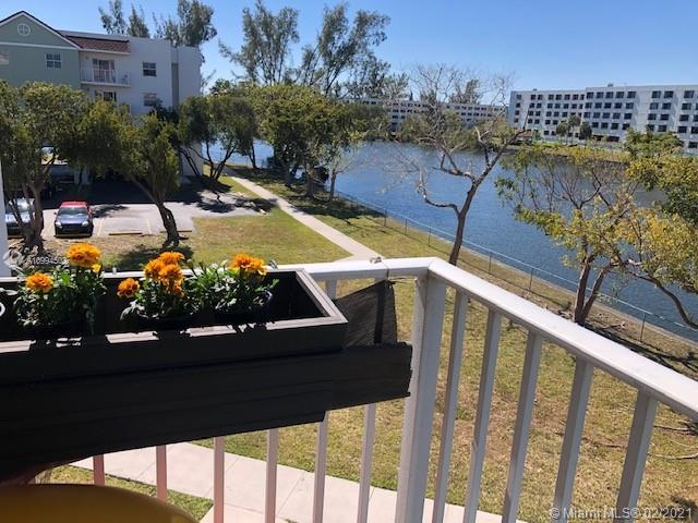 8260 SW 210th St # 210, Cutler Bay FL 33189