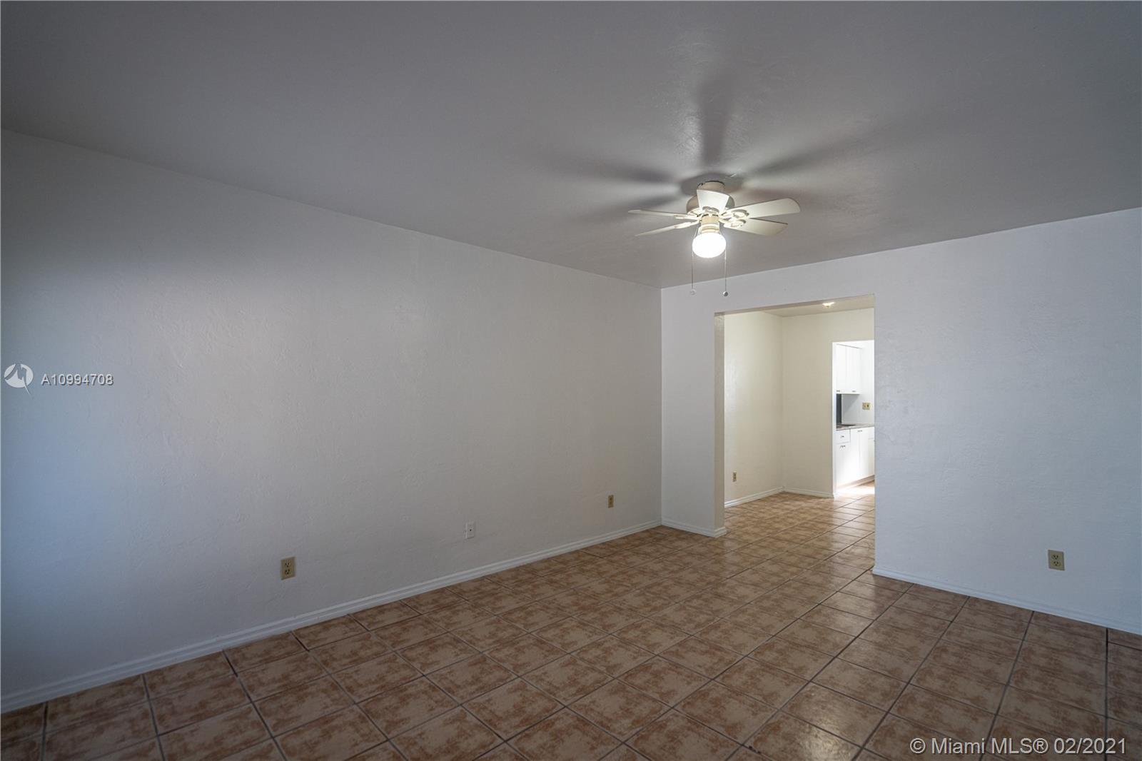 430 72nd St # 2, Miami Beach FL 33141 photo 2