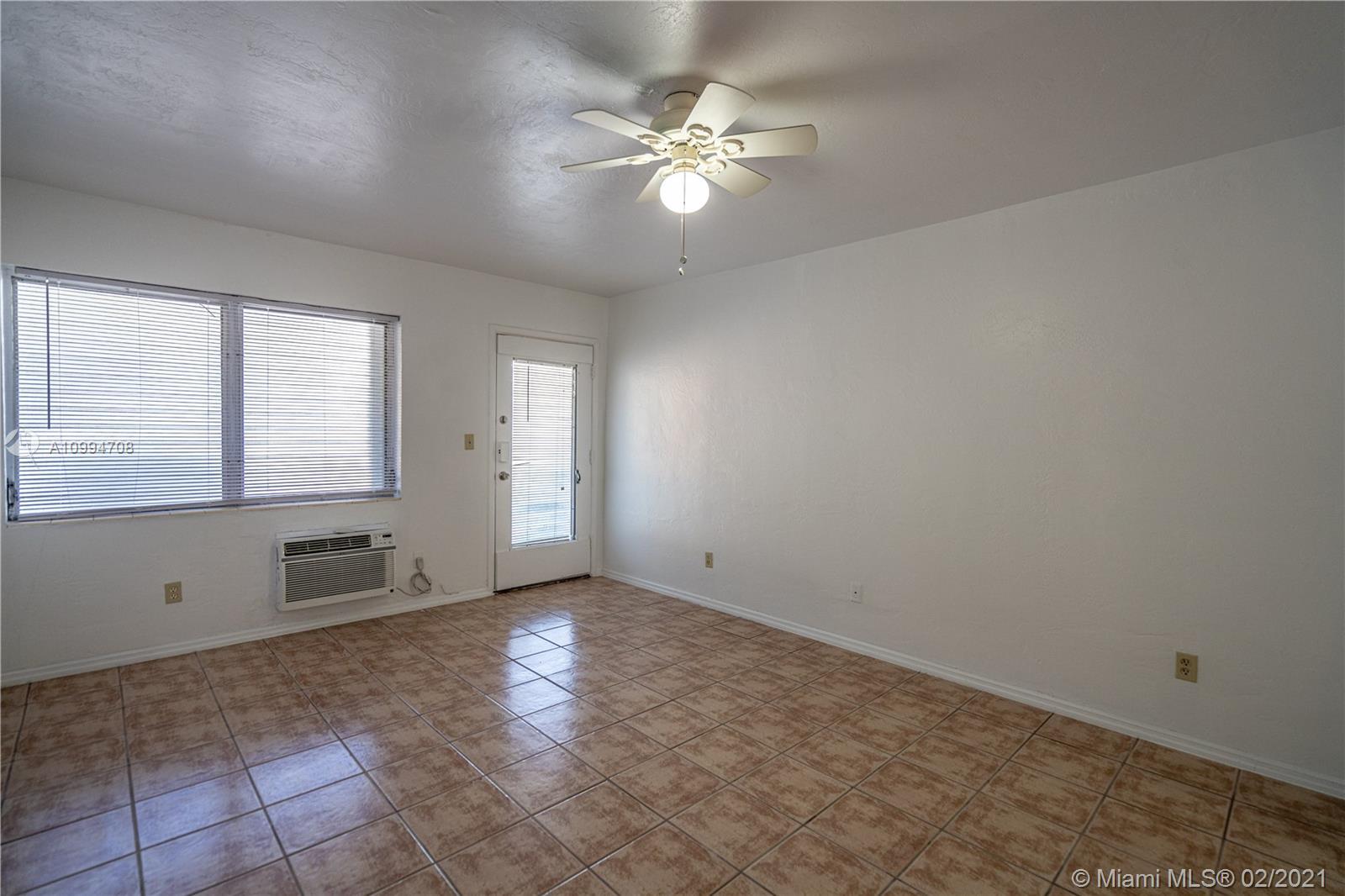 430 72nd St # 2, Miami Beach FL 33141 photo 5