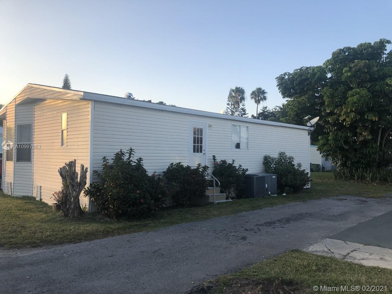 100 NE 6th Ave Lot 520, Homestead FL 33030 photo 2