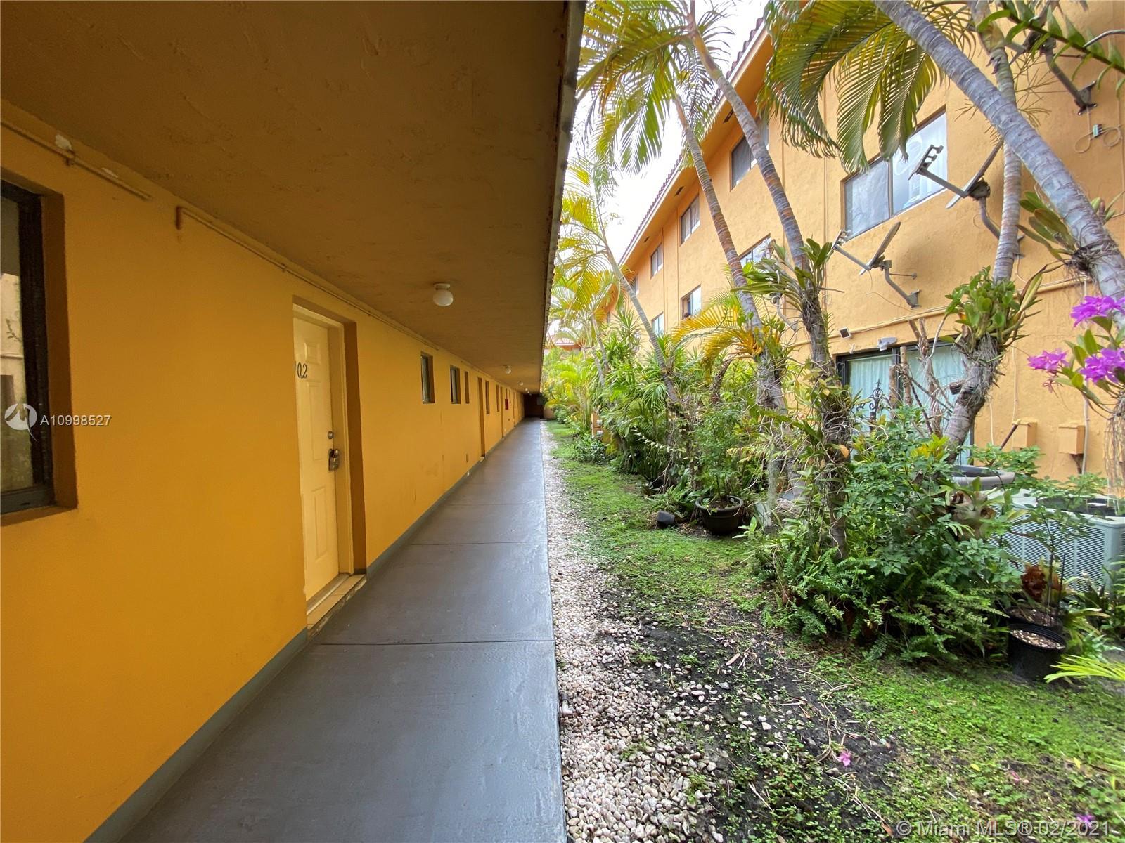 170 Royal Palm Rd # 102, Hialeah Gardens FL 33016 photo 2
