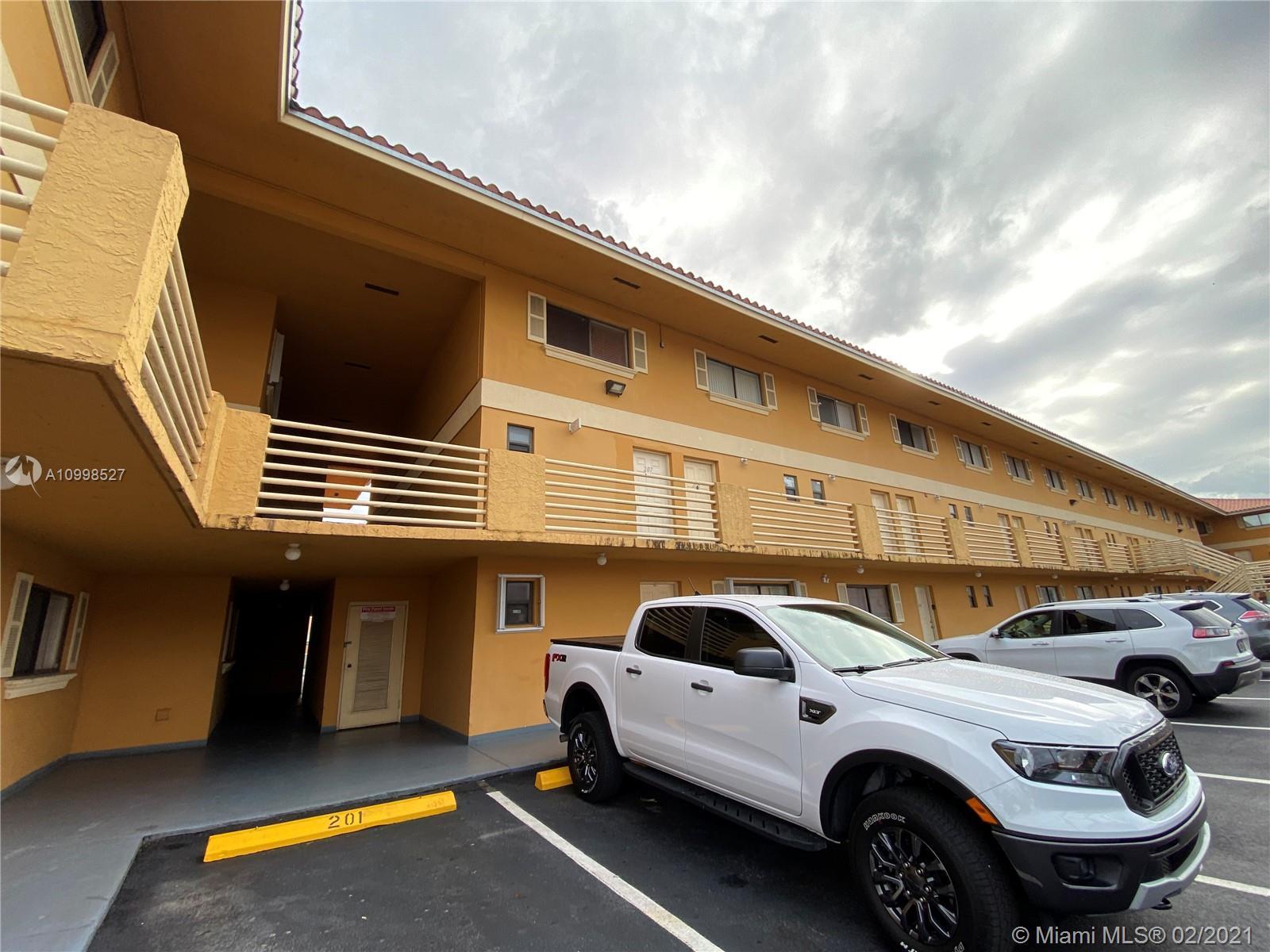 170 Royal Palm Rd # 102, Hialeah Gardens FL 33016