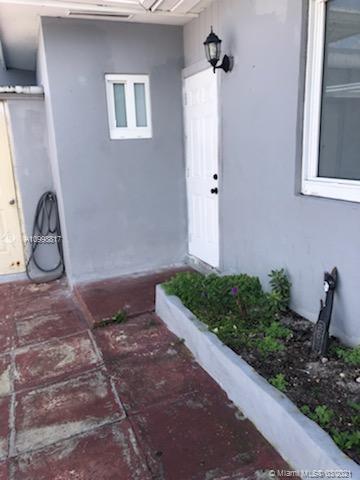 1010 NW 23rd Ct rear, Miami FL 33125 photo 3