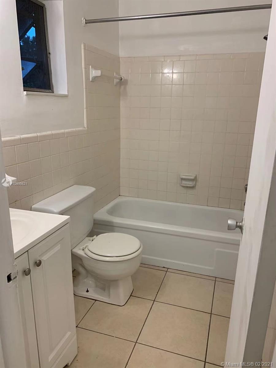 717 NE 1st St # 9, Hallandale Beach FL 33009 photo 3