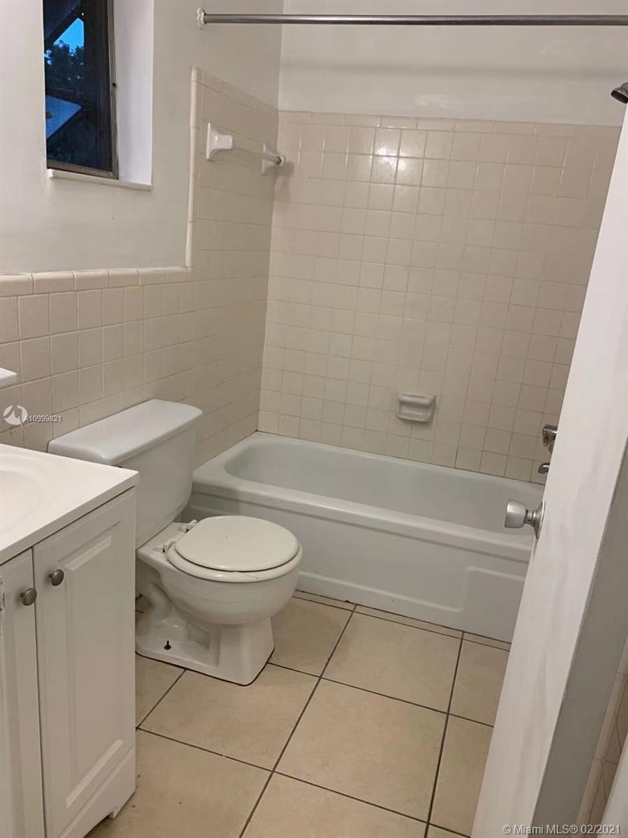 717 NE 1st St # 9, Hallandale Beach FL 33009 photo 4
