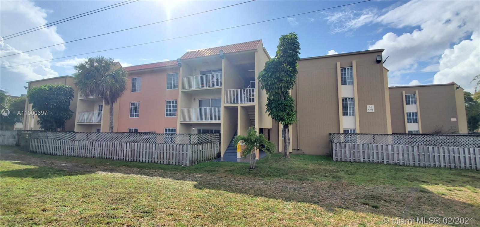 5221 Geneva Way # 308, Doral FL 33166