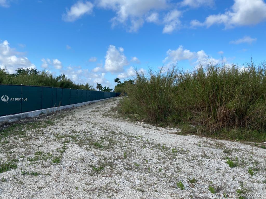 16640 SW 212th  AVE, Miami FL 33187 photo 3