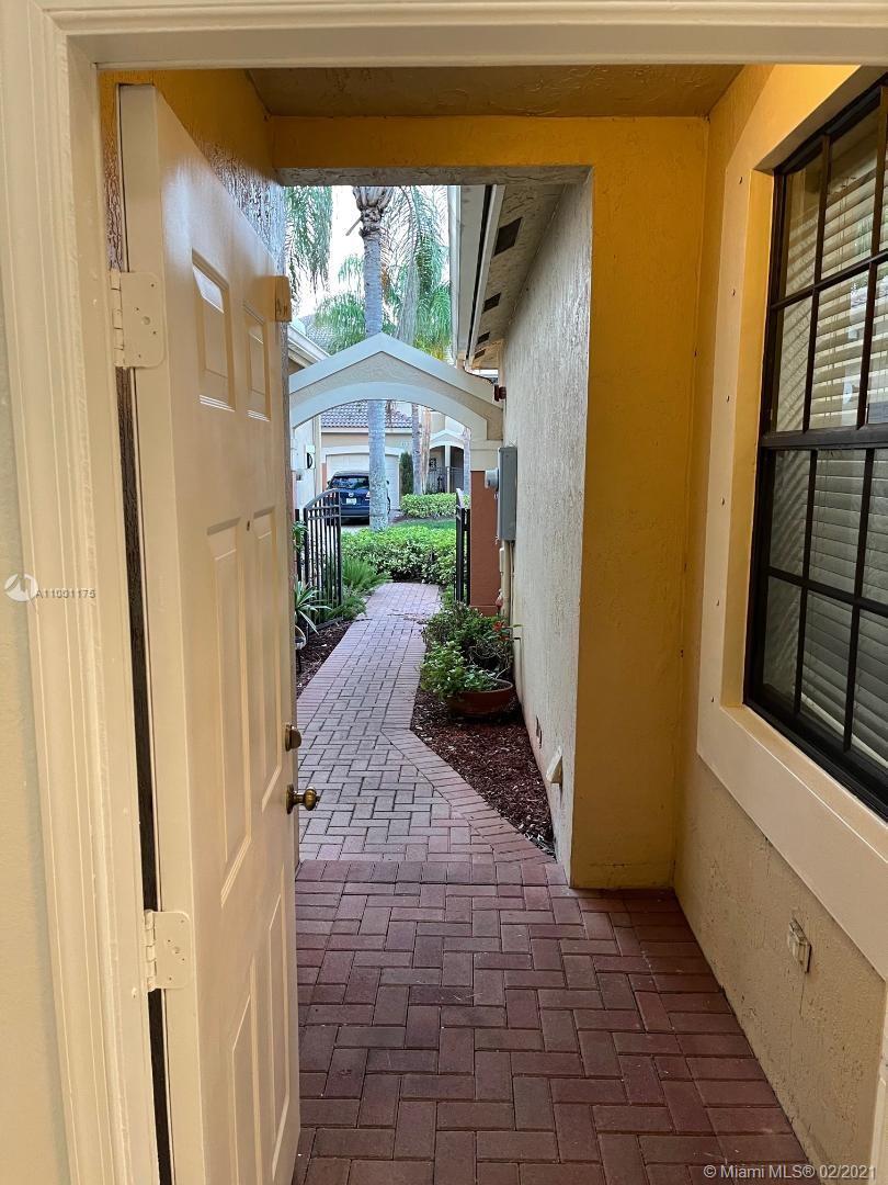 4218 Vineyard Cir # 4218, Weston FL 33332 photo 2