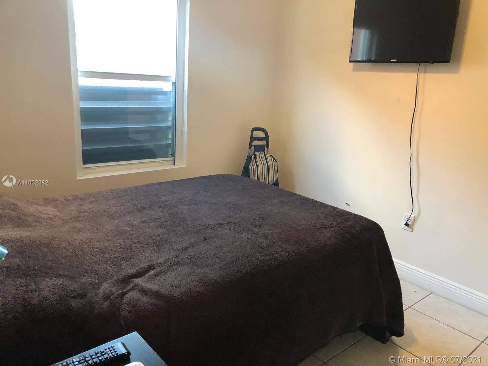 875 NW 2nd St, Miami FL 33128 photo 5