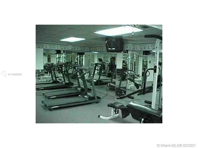 2899 Collins # 944, Miami Beach FL 33140 photo 2