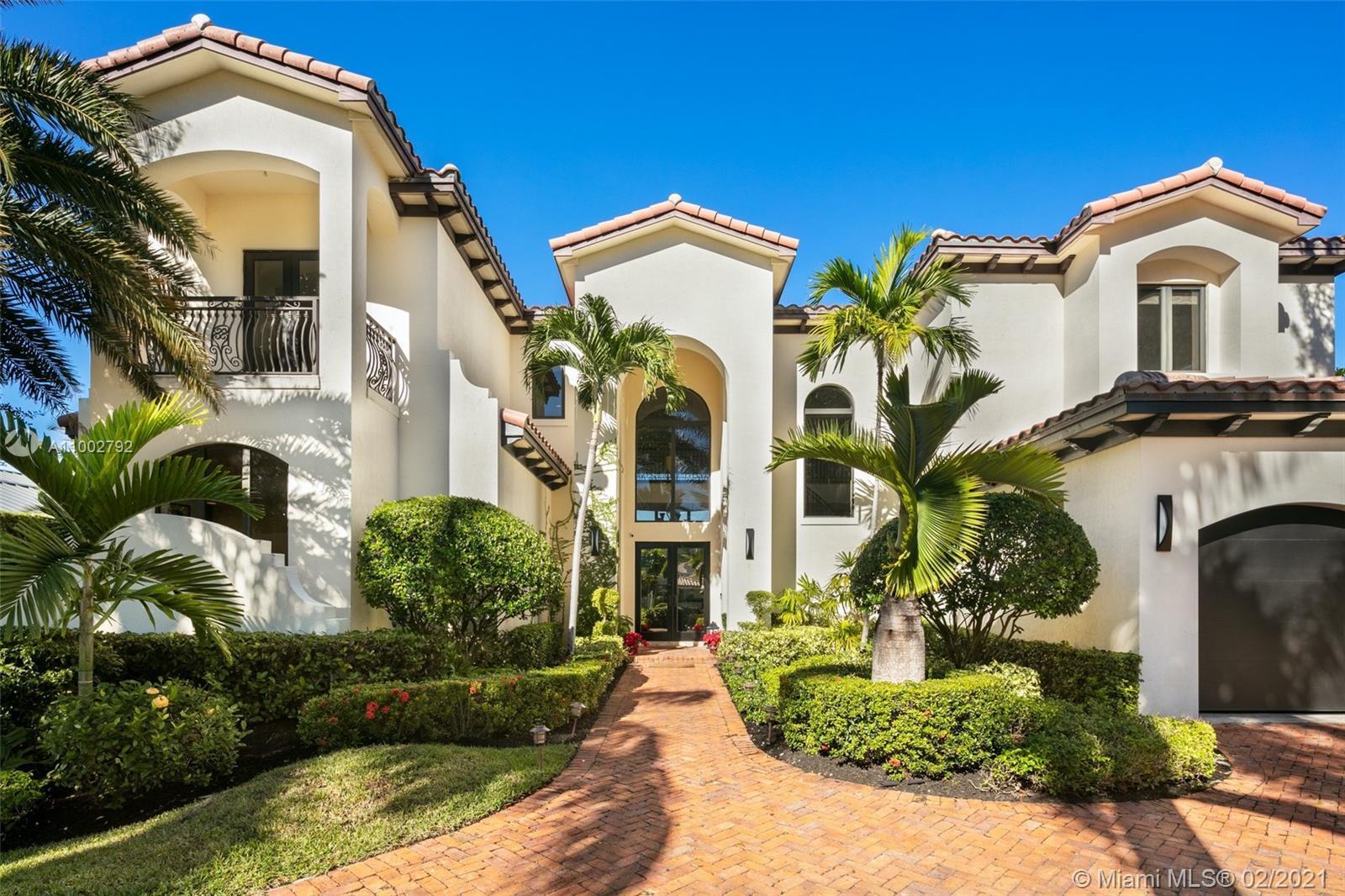 318 Holiday Dr, Hallandale Beach FL 33009 photo 2