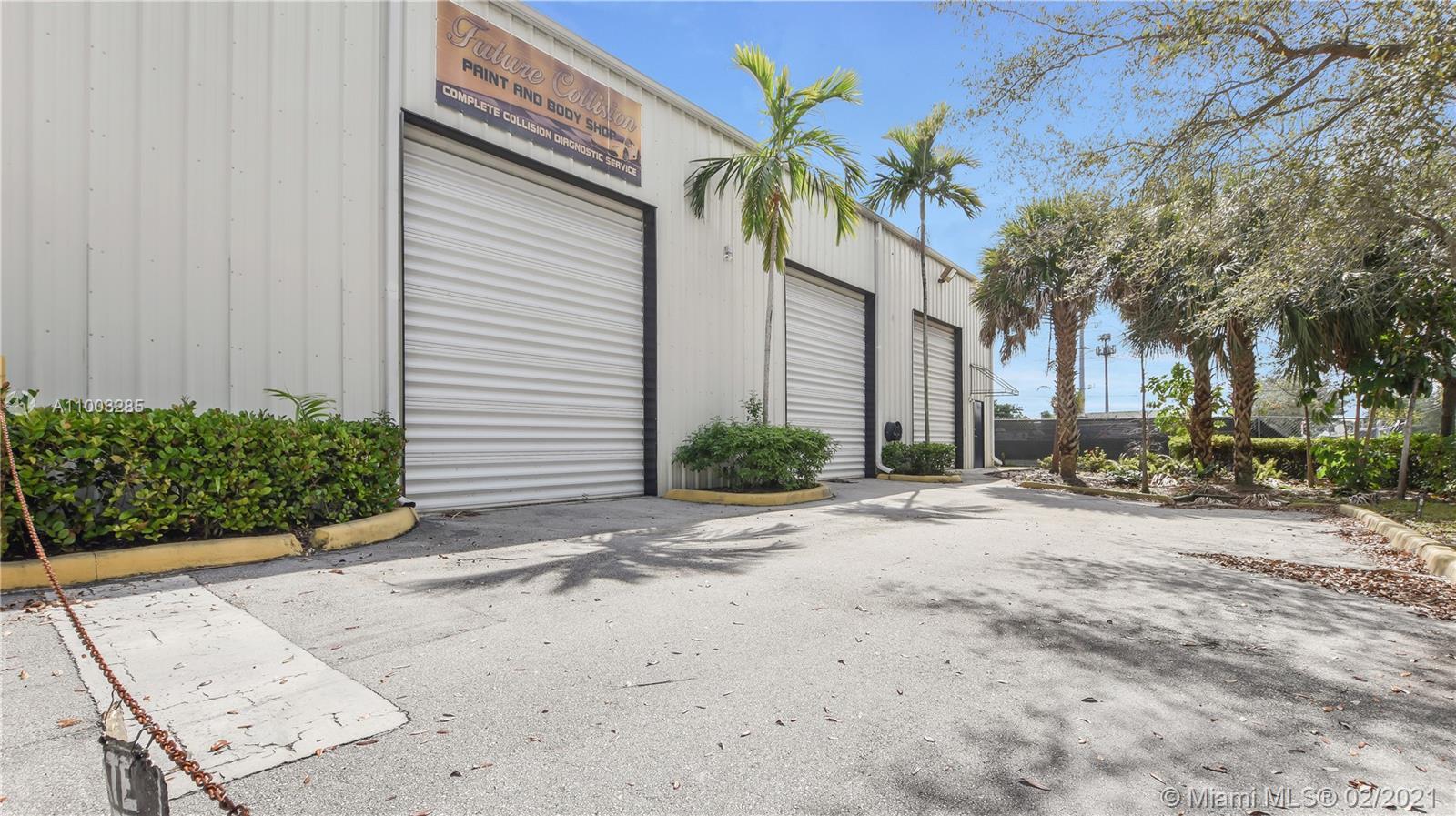 2209 SW 57th Way, West Park FL 33023 photo 4