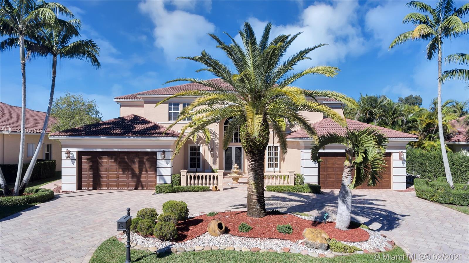 520 W Enclave Cir W, Pembroke Pines FL 33027 photo 2