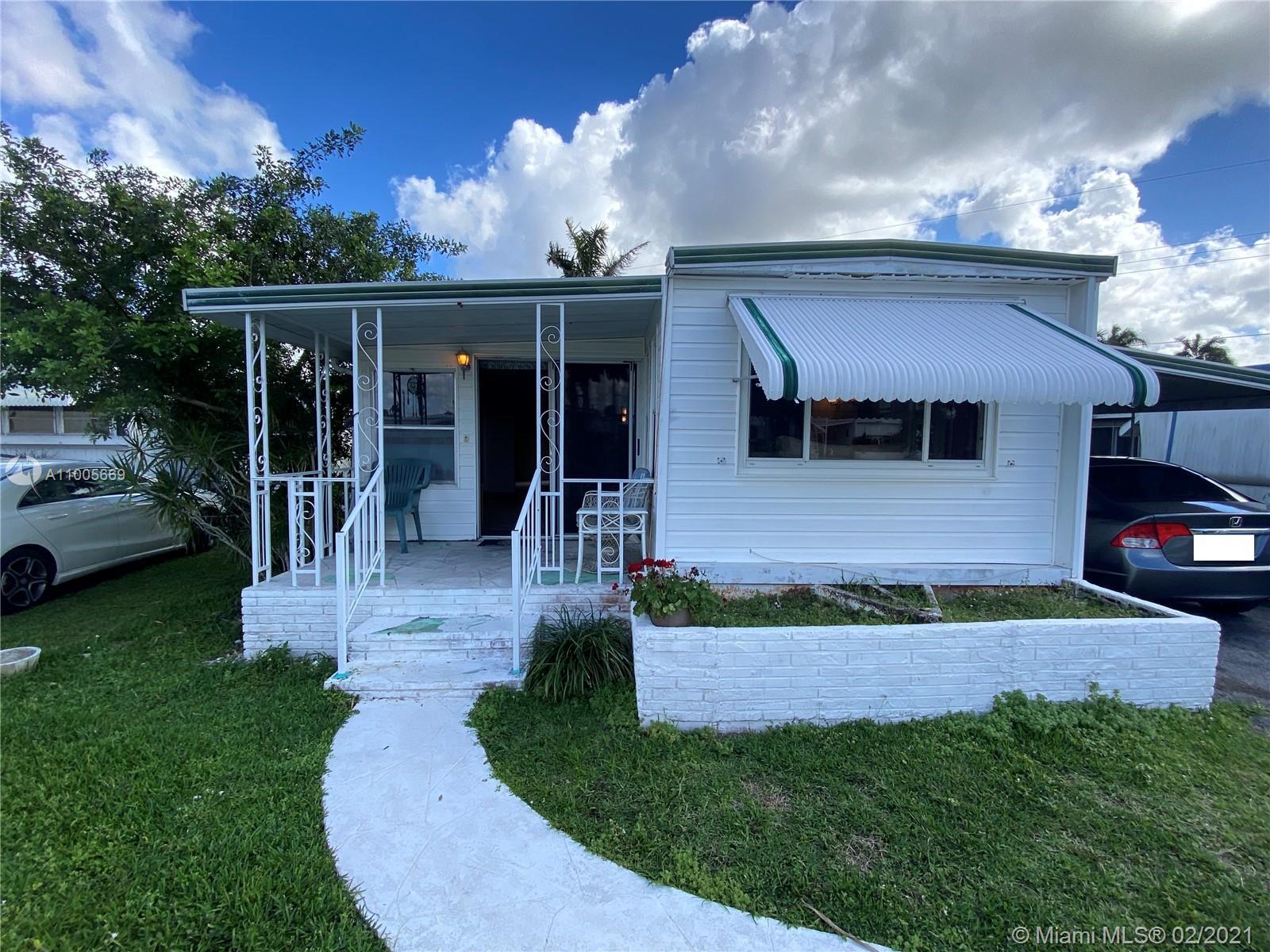 8530 SW 18th Ct, Davie FL 33324 photo 2