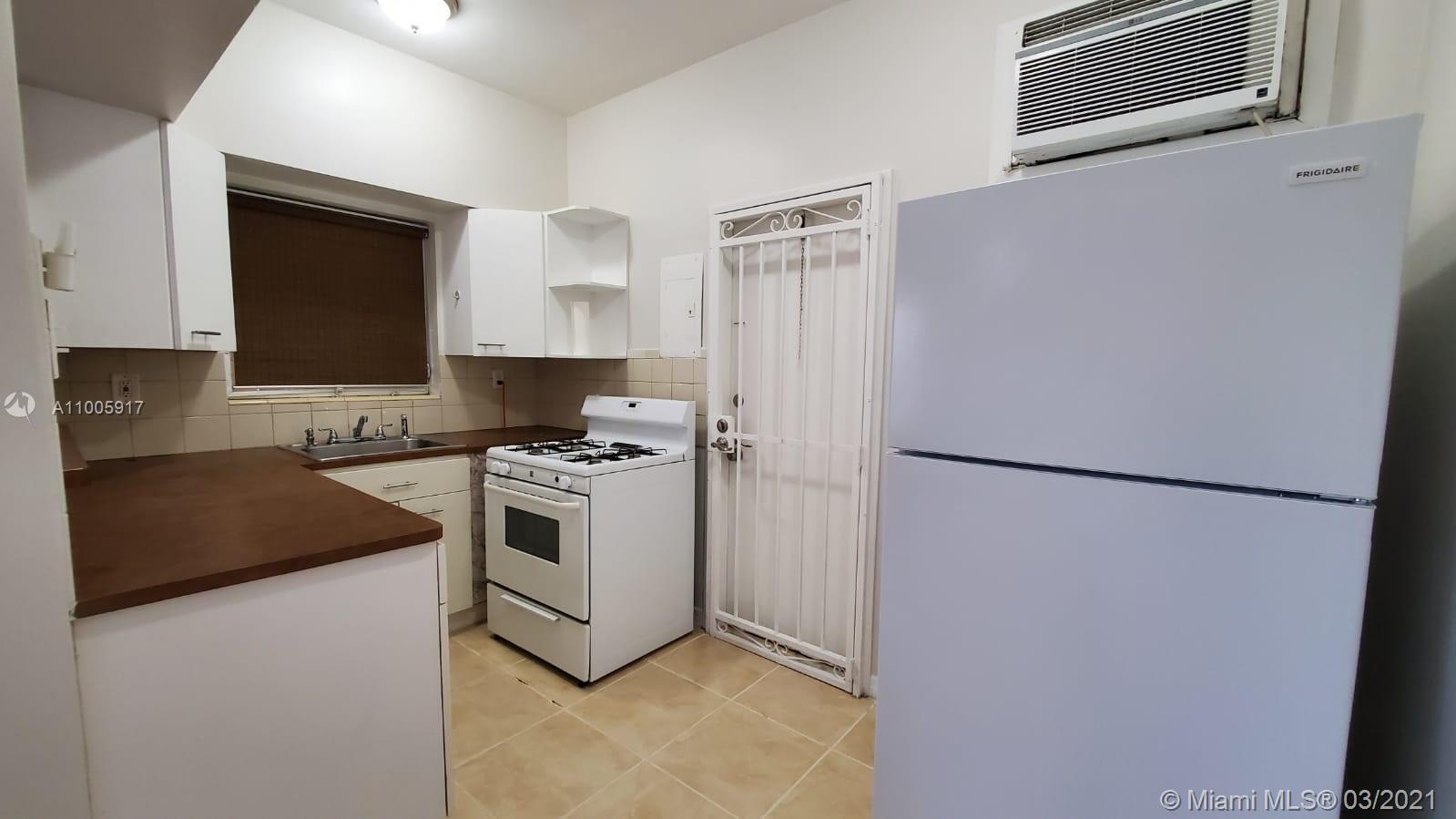 2300 SW 3rd Ave # 18, Miami FL 33129 photo 3