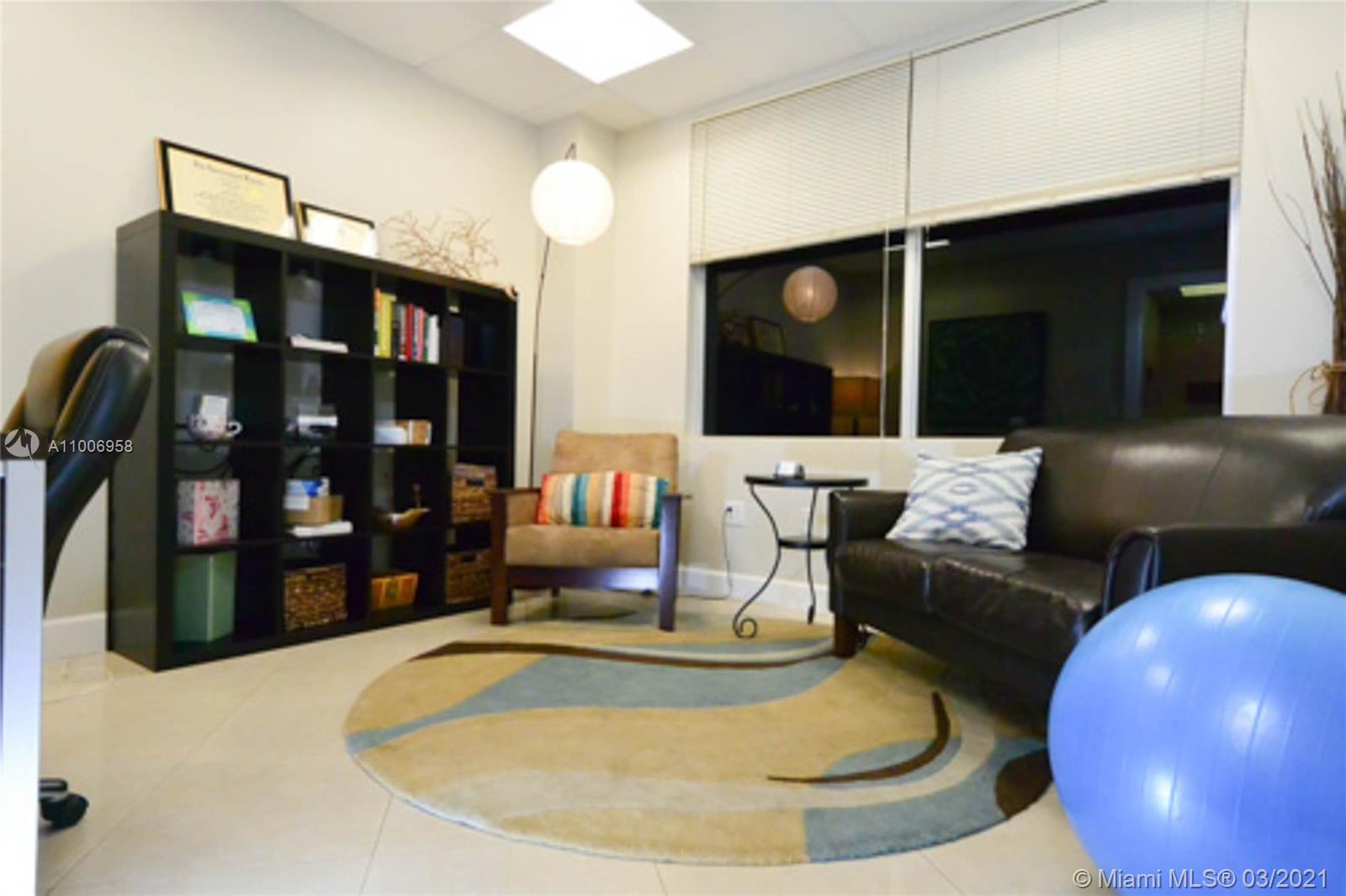 17501 Biscayne Blvd # 4F, North Miami Beach FL 33160 photo 2