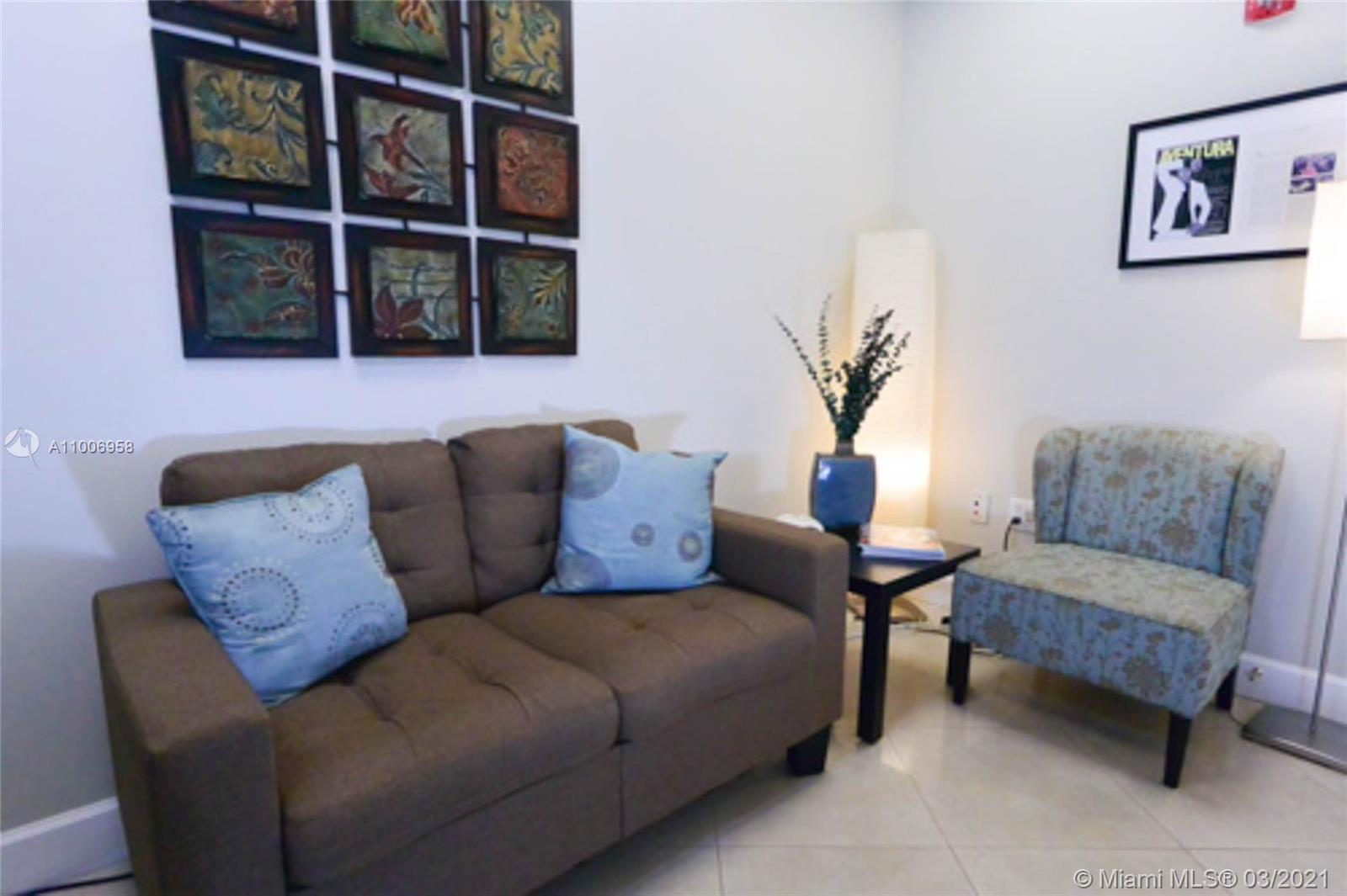 17501 Biscayne Blvd # 4F, North Miami Beach FL 33160