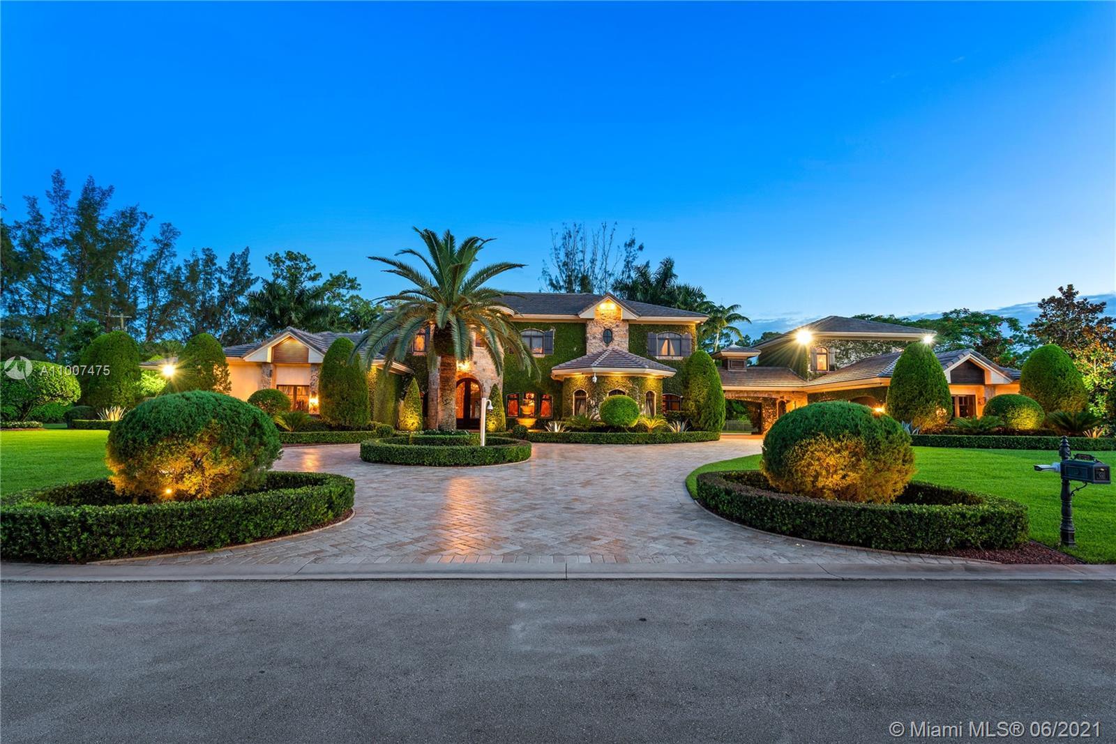 8728 Valencia Court, Parkland FL 33067 photo 2