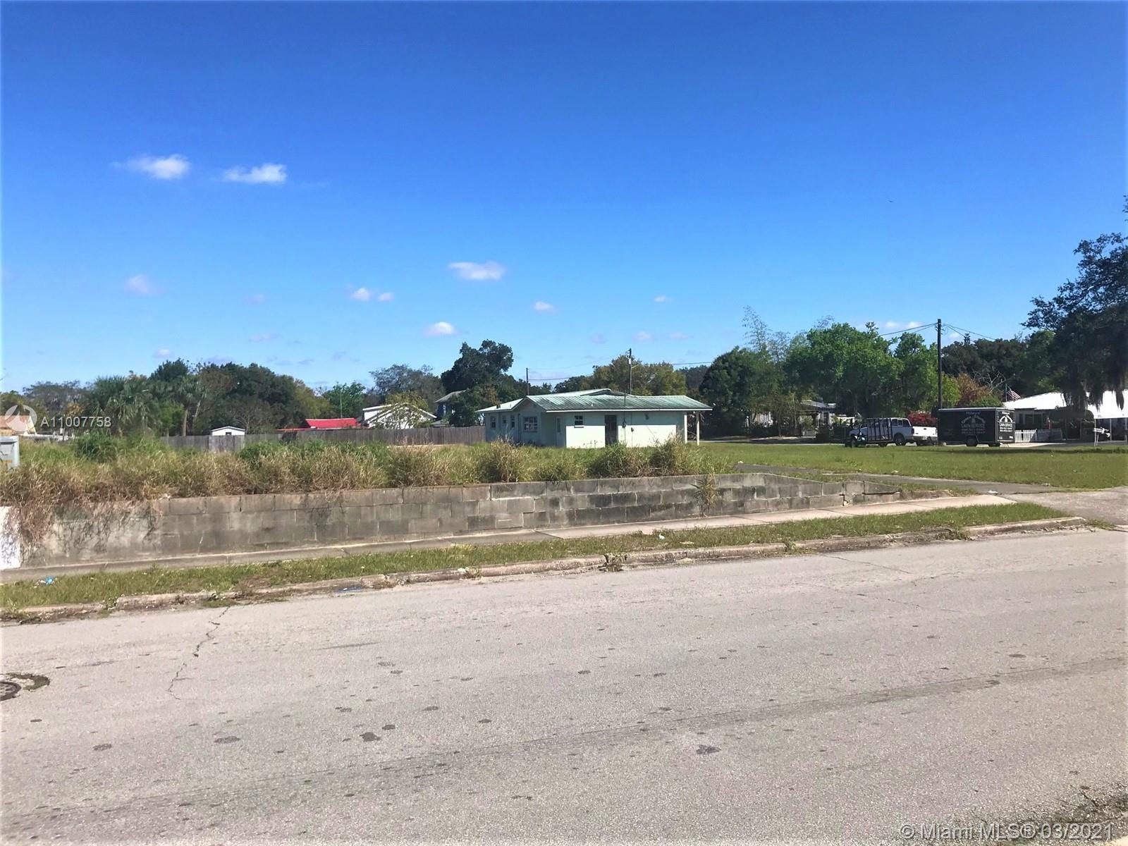 936 W Pine St, Other City - In The State Of Florida FL 33825 photo 2