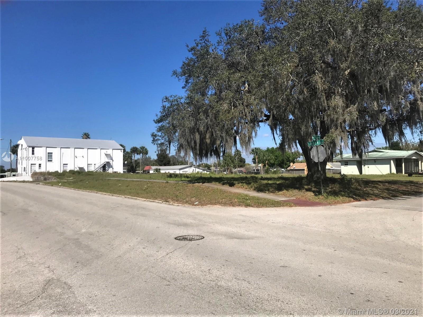 936 W Pine St, Other City - In The State Of Florida FL 33825 photo 3