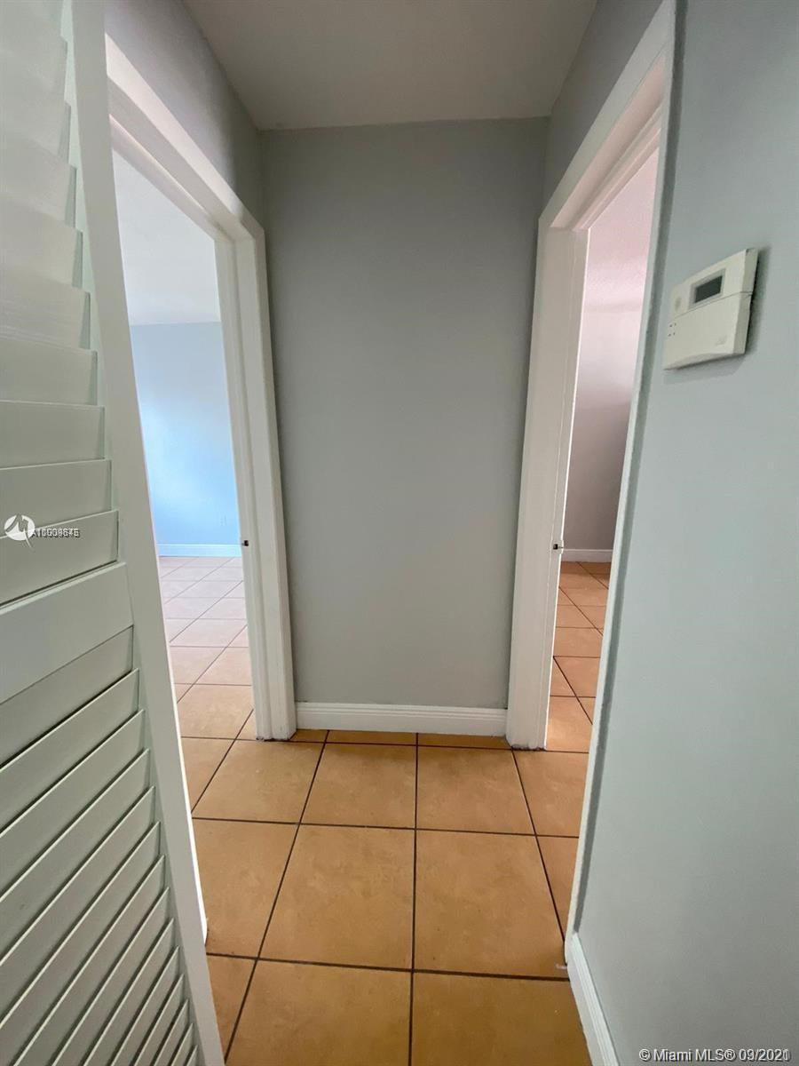 Miami, FL 33125 photo 3