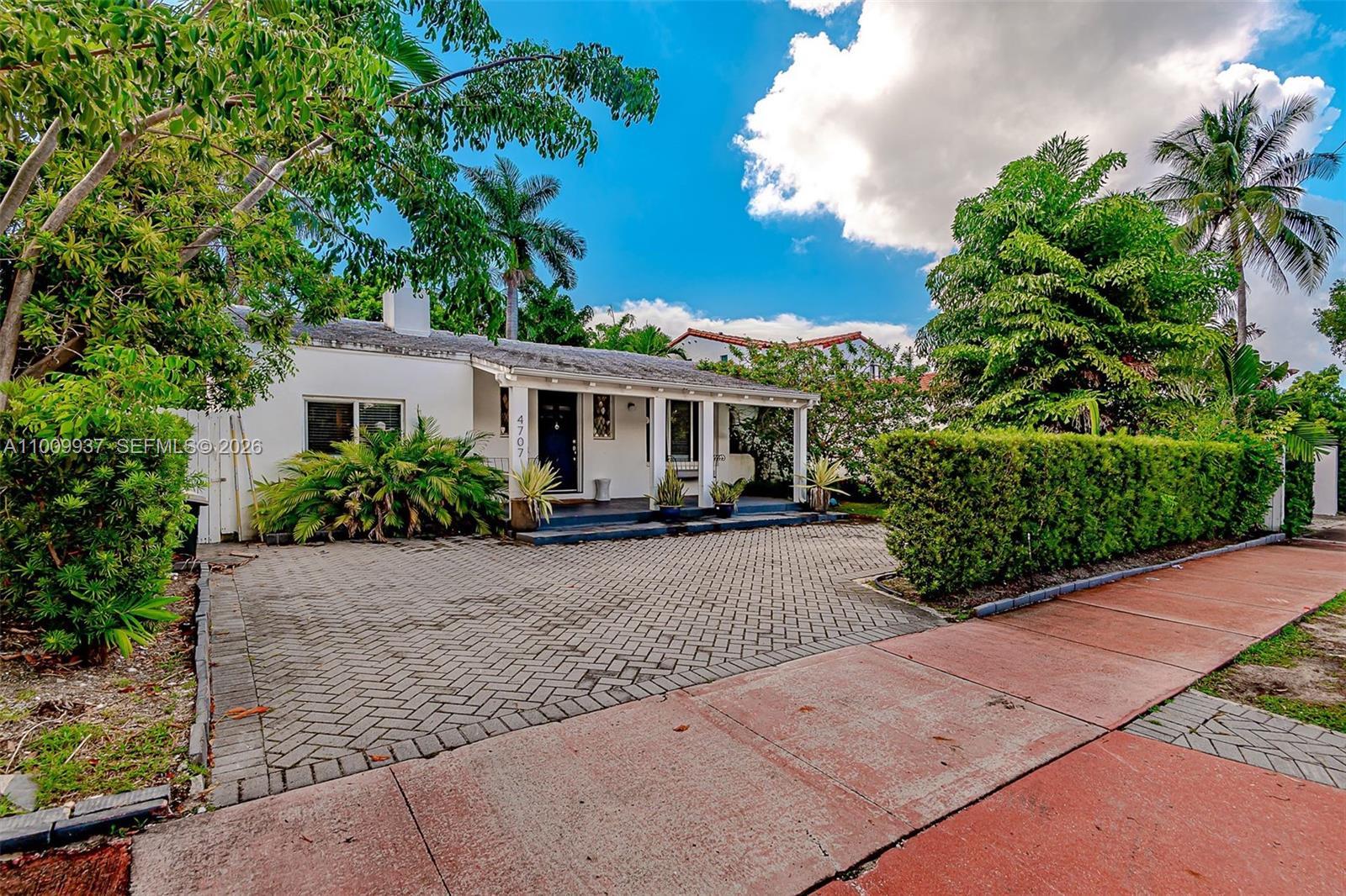 4707 Alton Rd, Miami Beach FL 33140