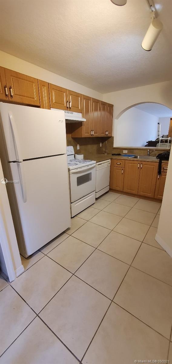 2911 SE 13 RD # 40, Homestead FL 33035 photo 2