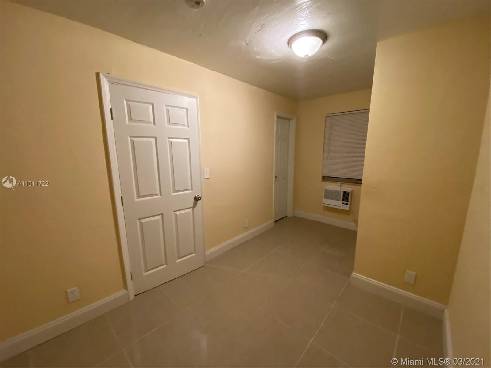 172 NW 12th St # 2, Miami FL 33136 photo 5