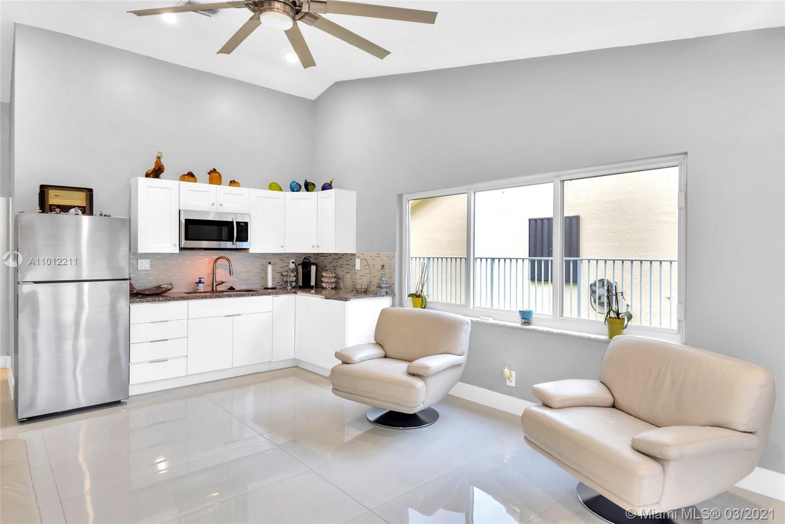5300 King Arthur Ave, Davie FL 33331