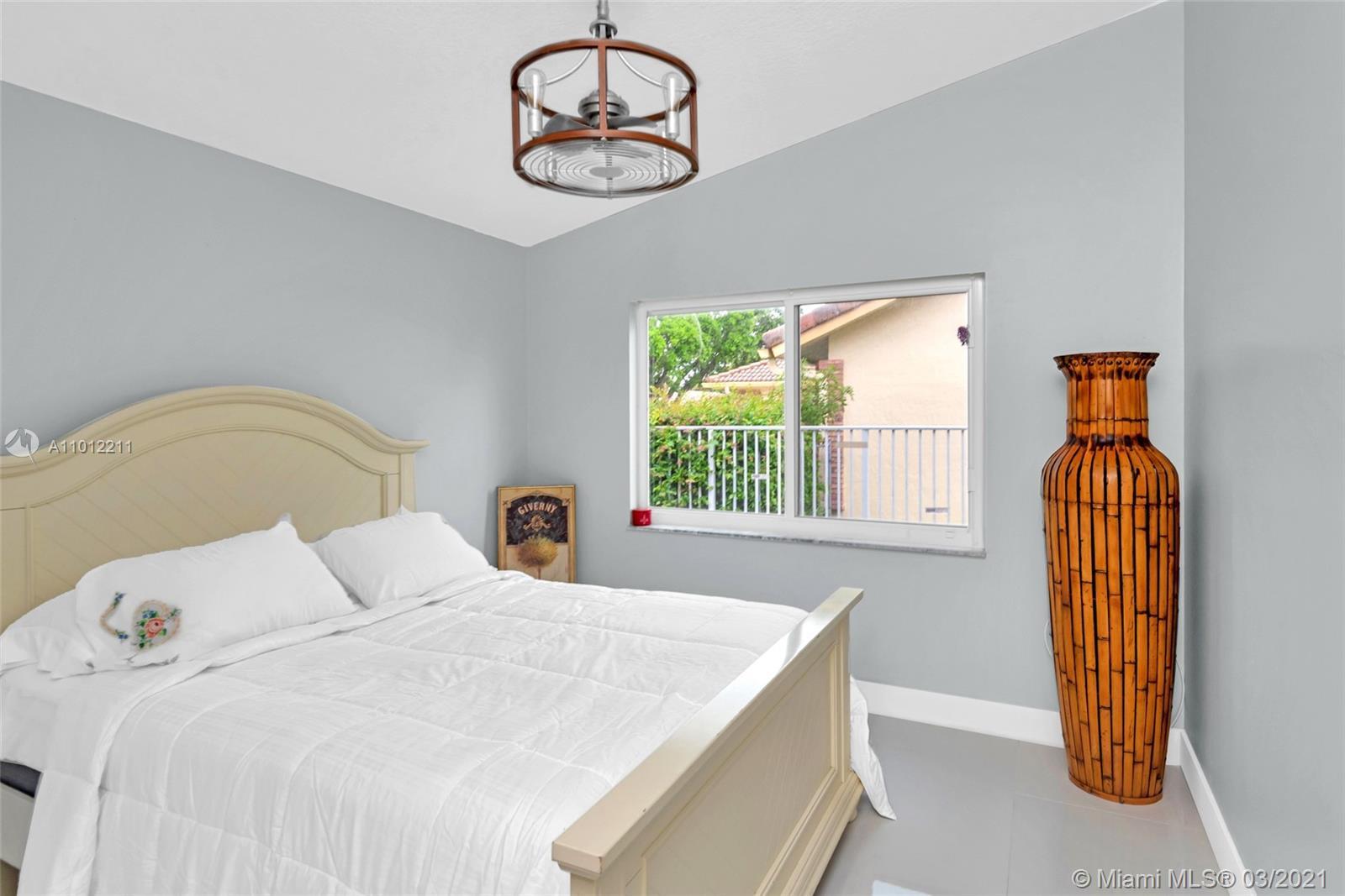 5300 King Arthur Ave, Davie FL 33331 photo 5